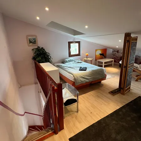 - - Eg - 50 Qm- Bis 4 Schlafplaetze Appartement