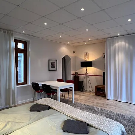 - - Eg - 50 Qm- Bis 4 Schlafplaetze * Troisdorf